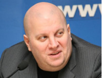 Дерегулятор блогосферы Михаил Бродский разносит слухи о том, что депутат Арьев сам отдал дубликат своей карточки перед голосованием