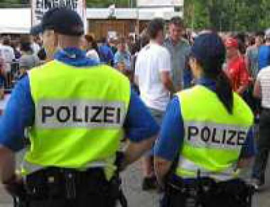 Полиция трех стран ищет шестилетних девочек-близнецов, похищенных в Швейцарии их отцом-самоубийцей