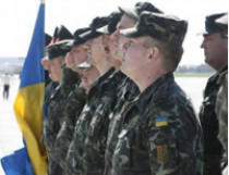 Украинские военные вертолетчики в Либерии считают, что Кабмин им недоплачивает 