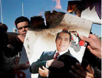 Уже два дня свергнутый президент Туниса пребывает в коме после инсульта