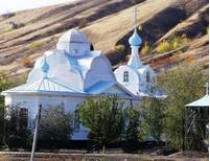 Пожар в старинном храме на Луганщине: церковь сгорела дотла, мощи святого Феофана спасены