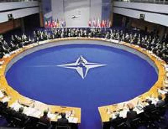 зал заседаний Совета НАТО
