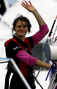 16-летняя австралийская школьница в одиночку совершила кругосветное плавание на яхте