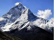 29 мая 1953 года впервые покорена высочайшая гора на земле&nbsp;— эверест