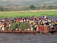речной паром в Конго