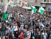 Фанаты «Карпат» и «Динамо» провели марш в вышиванках 