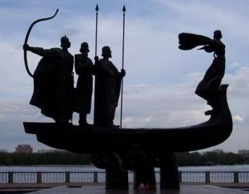 памятник основателям Киева