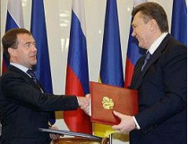 Медведев и Янукович подписали соглашение по ЧФ