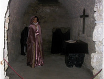 захоронение под доминиканским монастырем во Львове