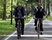 Медведев и Путин