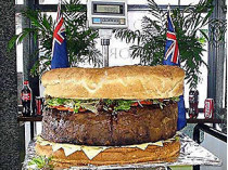 В австралии приготовили самый большой в мире гамбургер весом 90 килограммов