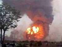 Правозащитники: взрывы на военных складах в Абадане унесли жизни 1382 человек