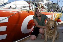 Три французских спасательных судна и австралийский самолет приняли участие в поисках 16-летней американки, отправившейся на яхте в кругосветное путешествие
