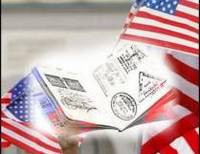 американский флаг и паспорт с визой