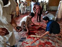 Подросток-смертник взорвал бомбу в пакистанской мечети: по меньшей мере 40 погибших