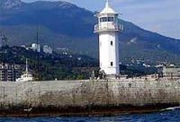 На маяке «Сарыч» военные Черноморского флота закрыли студентов-активистов