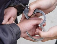задержание с одеванием наручников
