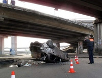 падение авто с Южного моста