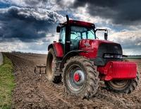 фермер земля трактор