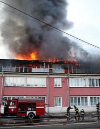 Пожар в здании реставрационного центра имени грабаря в москве унес жизни двух сотрудников мчс