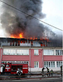 Пожар в здании реставрационного центра имени грабаря в москве унес жизни двух сотрудников мчс