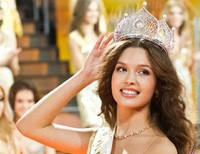 Победительница конкурса «Мисс Россия-2012» уронила корону стоимостью миллион долларов