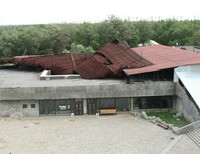 ветер поднял крышу Музея истории запорожского казачества