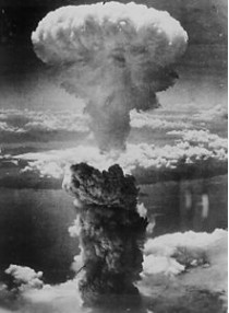 Ровно 65 лет назад американцы сбросили на японские города хиросиму и нагасаки атомные бомбы