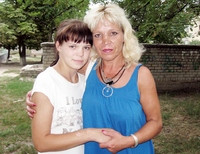 школьница Таня Черкасова с мамой