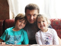 Тимофей Нагорный с детьми