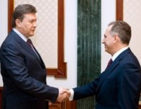 Янукович поздравил Колесникова