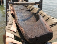 старинную лодку подняли из Днепра