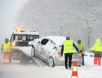 автомобили, застрявшие в снегу