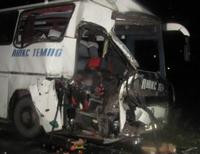 На Херсонщине пассажирский автобус врезался в фуру: есть погибшие (фото)