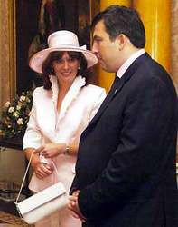 Михаил саакашвили за два года потратил на отдых своей семьи 300 миллионов долларов государственных денег