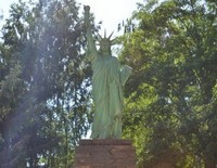 копия статуи Свободы