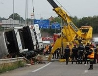 Аварию автобуса во Франции с несколькими смертями устроил психически больной украинец