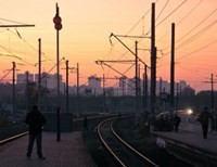 Поезд Hyundai насмерть переехал двух человек в Киеве