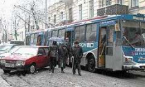 Третий месяц водители столичных троллейбусов и автобусов возят киевлян, не получая за свою работу ни копейки