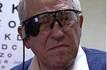 Английские хирурги вернули зрение 73-летнему пациенту, который в течение 30 лет был полностью слепым