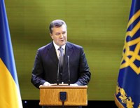 Янукович объяснил, почему Украина не судится с Россией по газу