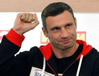 Виталий Кличко приостановил спортивную карьеру