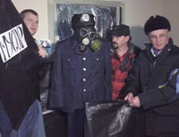 Активисты пикетировали квартиру Захарченко (фото, видео)