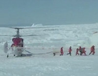 Вертолет с эвакуированными