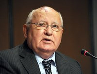 Горбачев просит Путина и Обаму помочь Украине