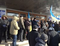 В Чернигове митингующие заняли здание облсовета. На них могут кинуть «Беркут» из Одессы