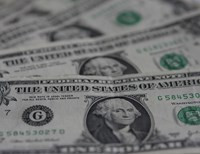Доллар на межбанке стремительно дорожает