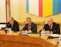 В парламенте Крыма хотят обратиться к России за «защитой»