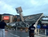 Ницца обрушение крыши торговый центр