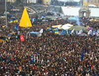 На Майдане Незалежности в Киеве началось народное вече